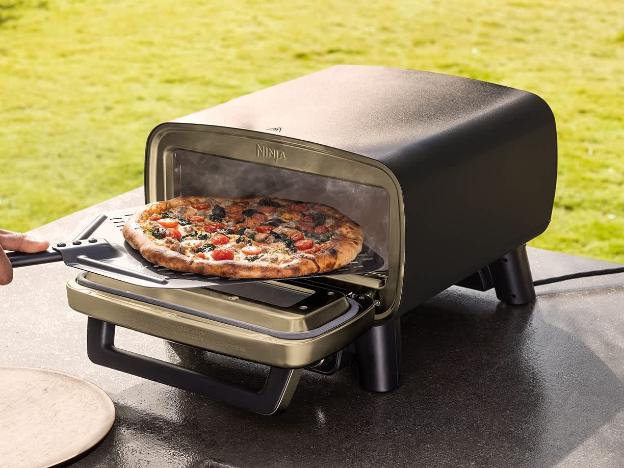 Ninja Artisan Electric Outdoor Pizza Oven & Air Fryer MO201UK